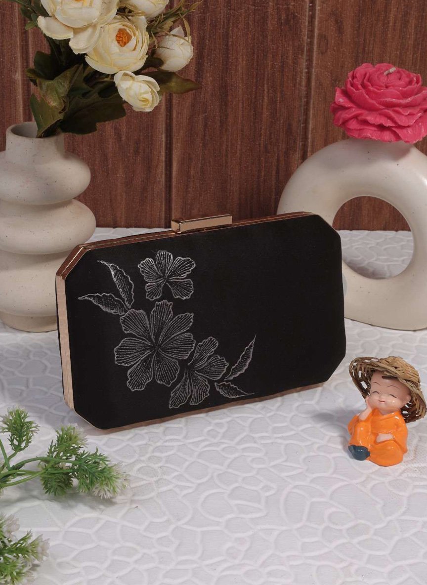 Square shape clutches