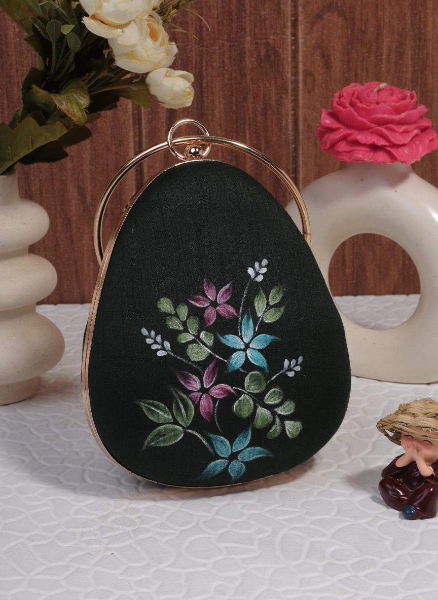 Metal frame clutches