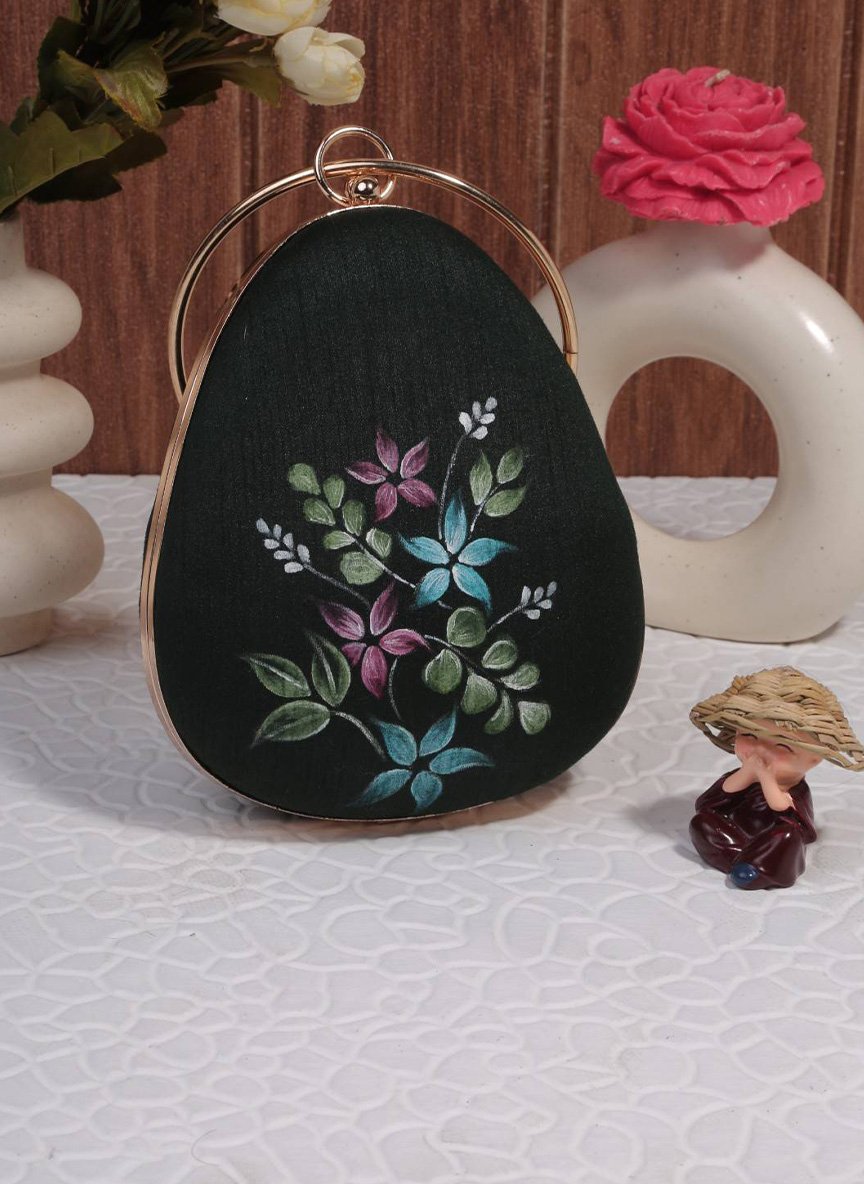 Metal frame clutches